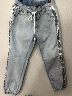 Light Wash Sequin-Trim Women’s Jogger Jeans